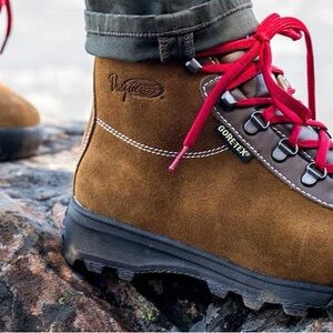 Vasque Tan Boots with Red Laces